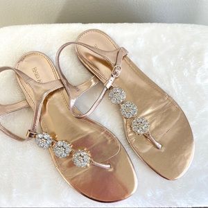 Enzo Angiolini Gold Sandals T Strap Size 8.5